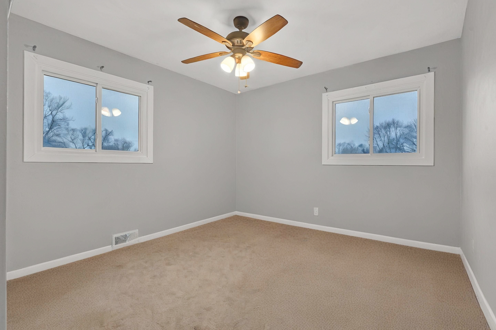 922 COVENTRY Lane, Crystal Lake, IL 60014