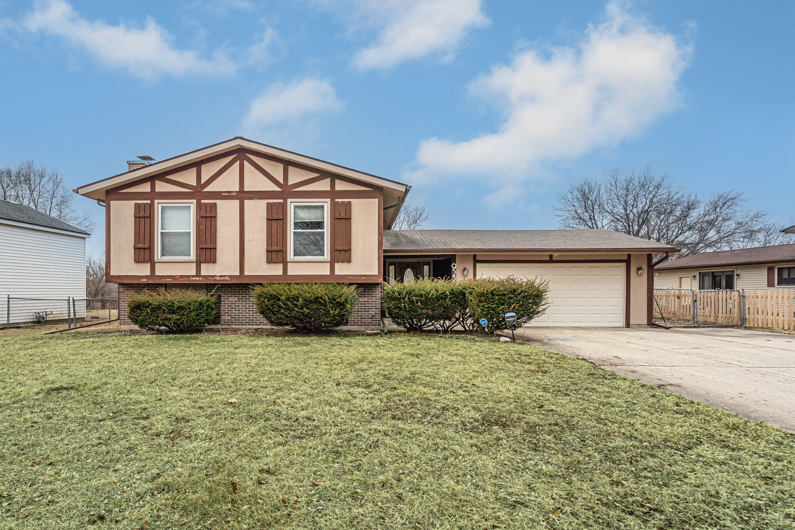 922 COVENTRY Lane, Crystal Lake, IL 60014