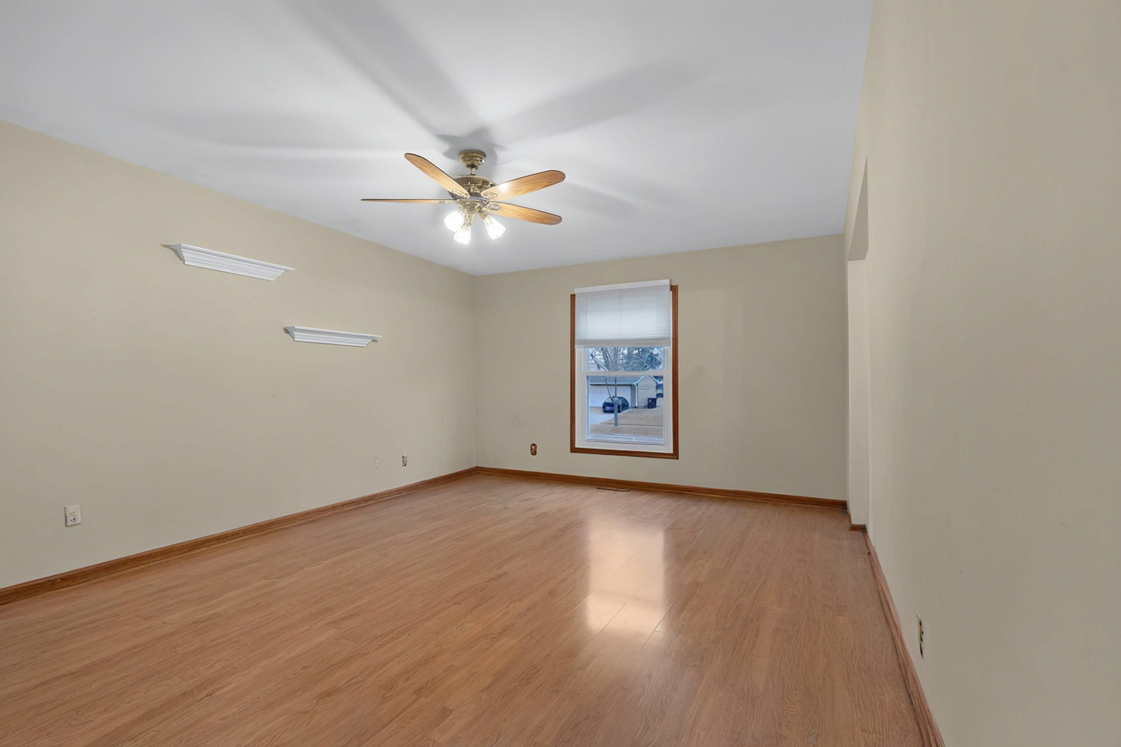 922 COVENTRY Lane, Crystal Lake, IL 60014