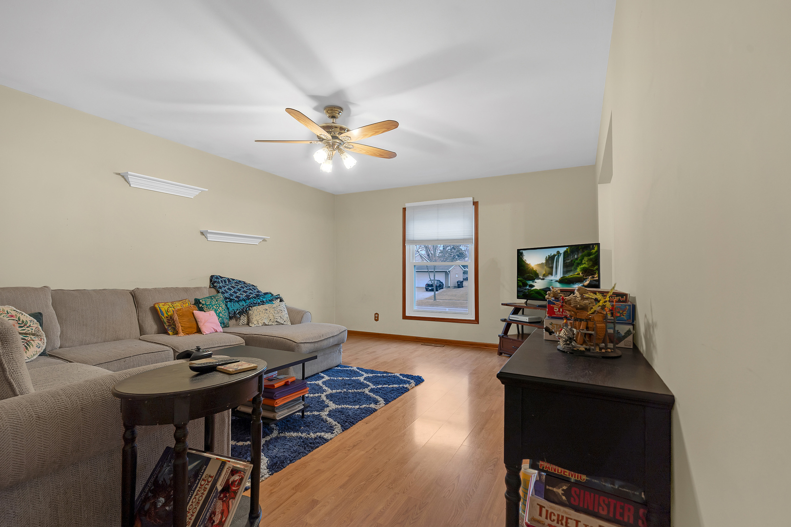 922 COVENTRY Lane, Crystal Lake, IL 60014