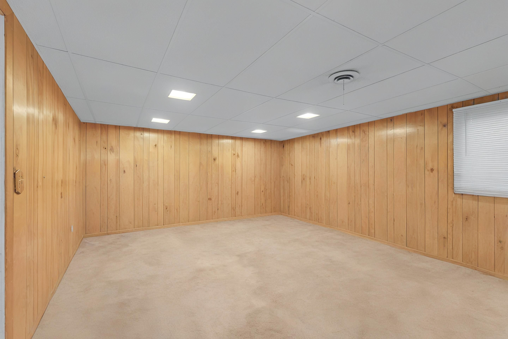 922 COVENTRY Lane, Crystal Lake, IL 60014