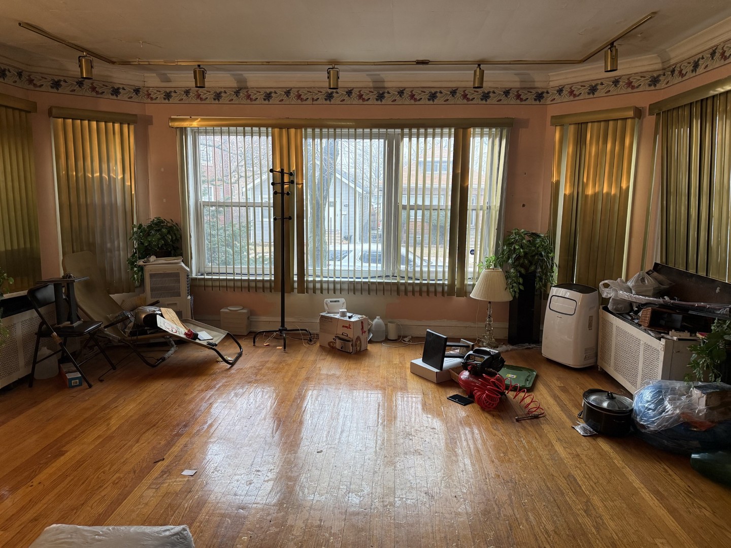 7653 S Yates Boulevard, Chicago, IL 60649