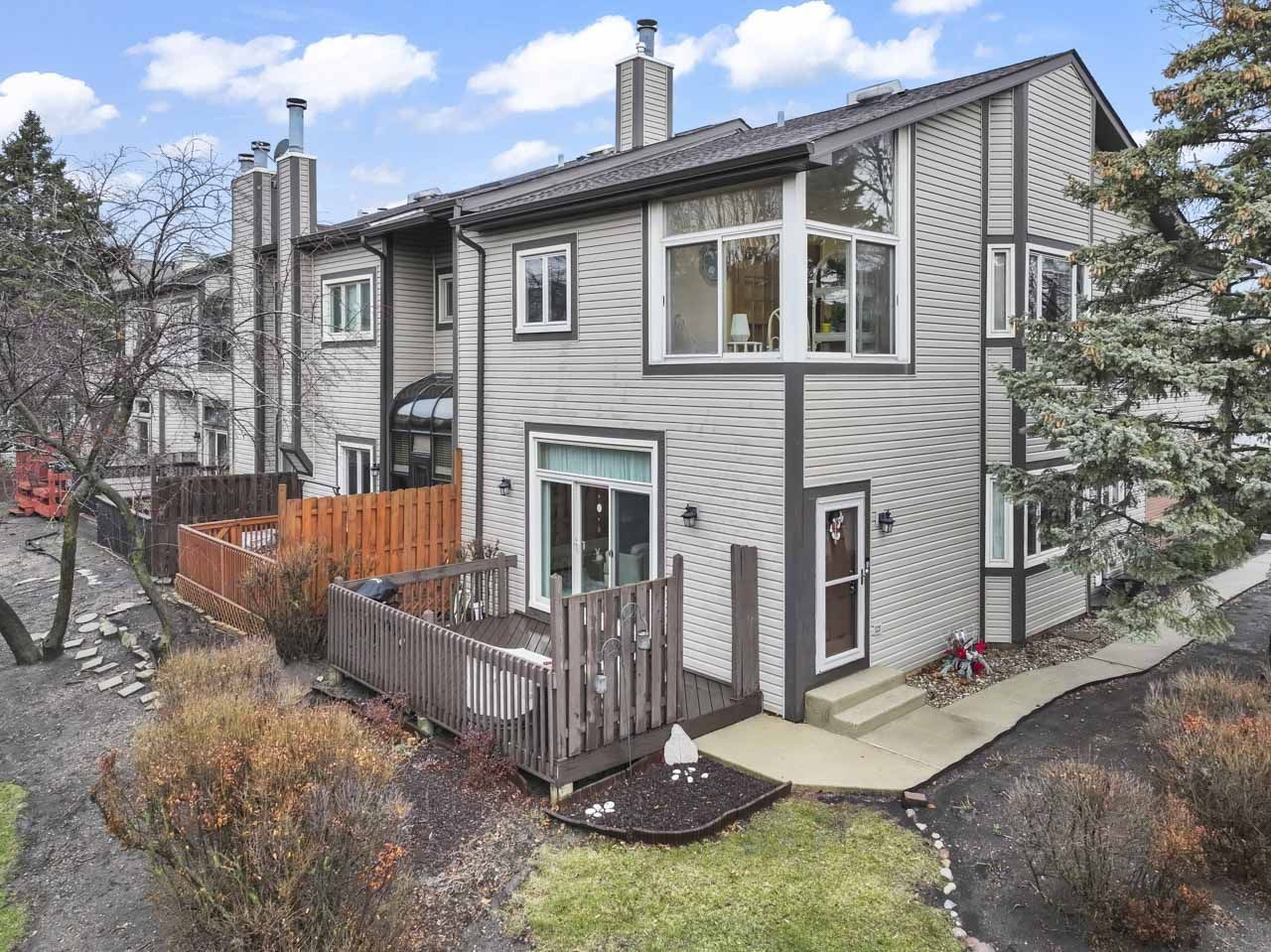 1030 Arbor Court, Mount Prospect, IL 60056