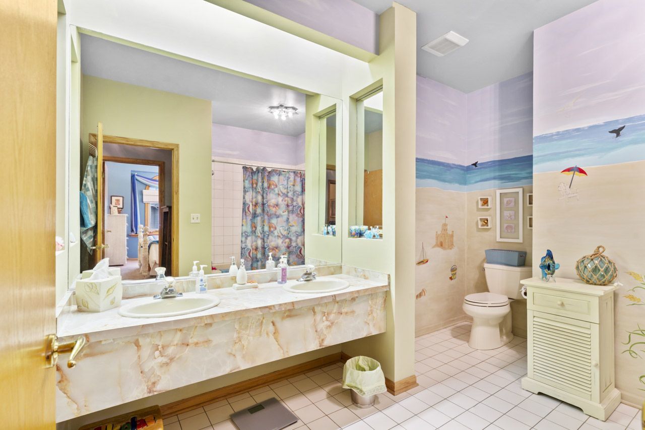 1030 Arbor Court, Mount Prospect, IL 60056