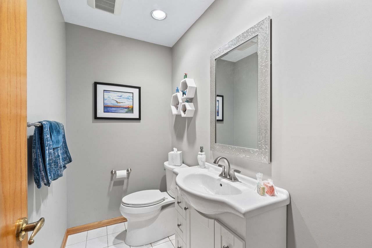 1030 Arbor Court, Mount Prospect, IL 60056