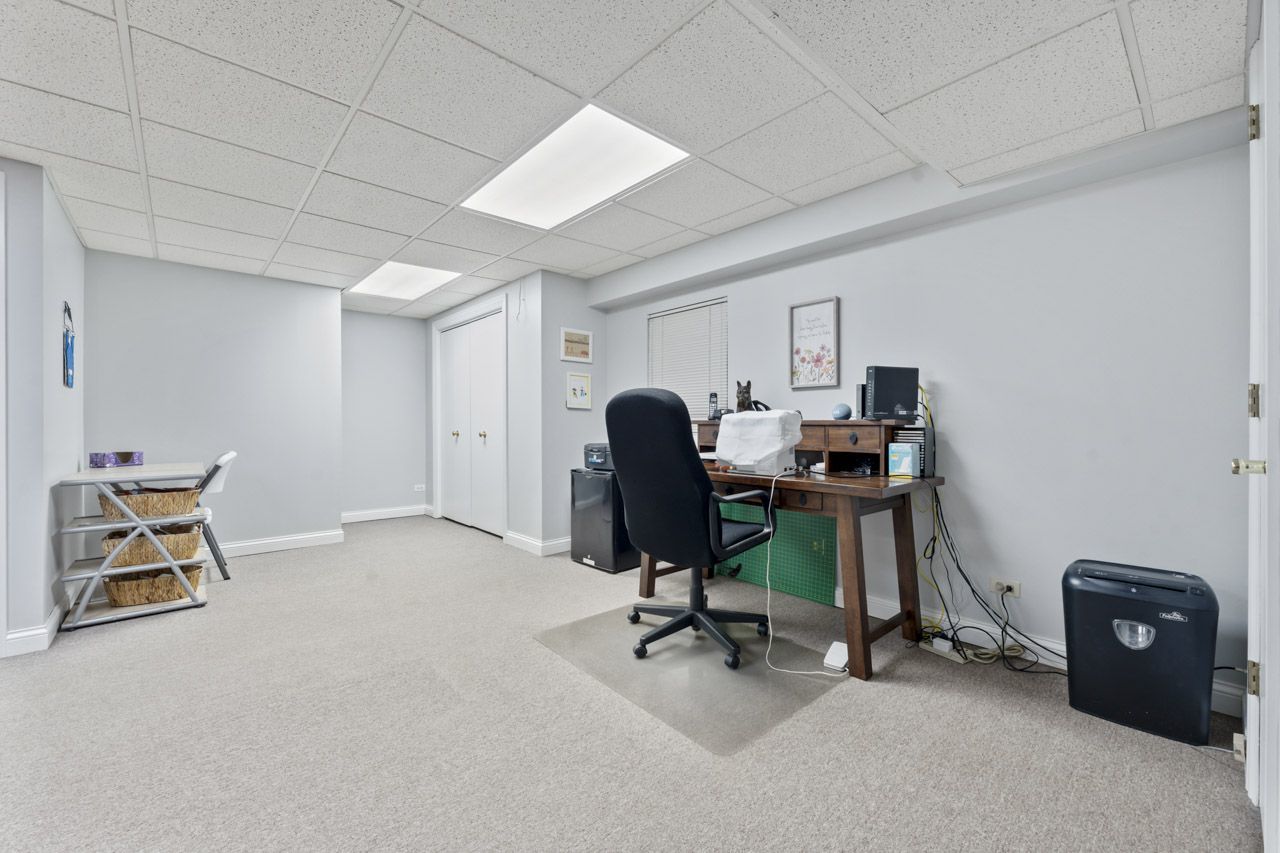 1030 Arbor Court, Mount Prospect, IL 60056