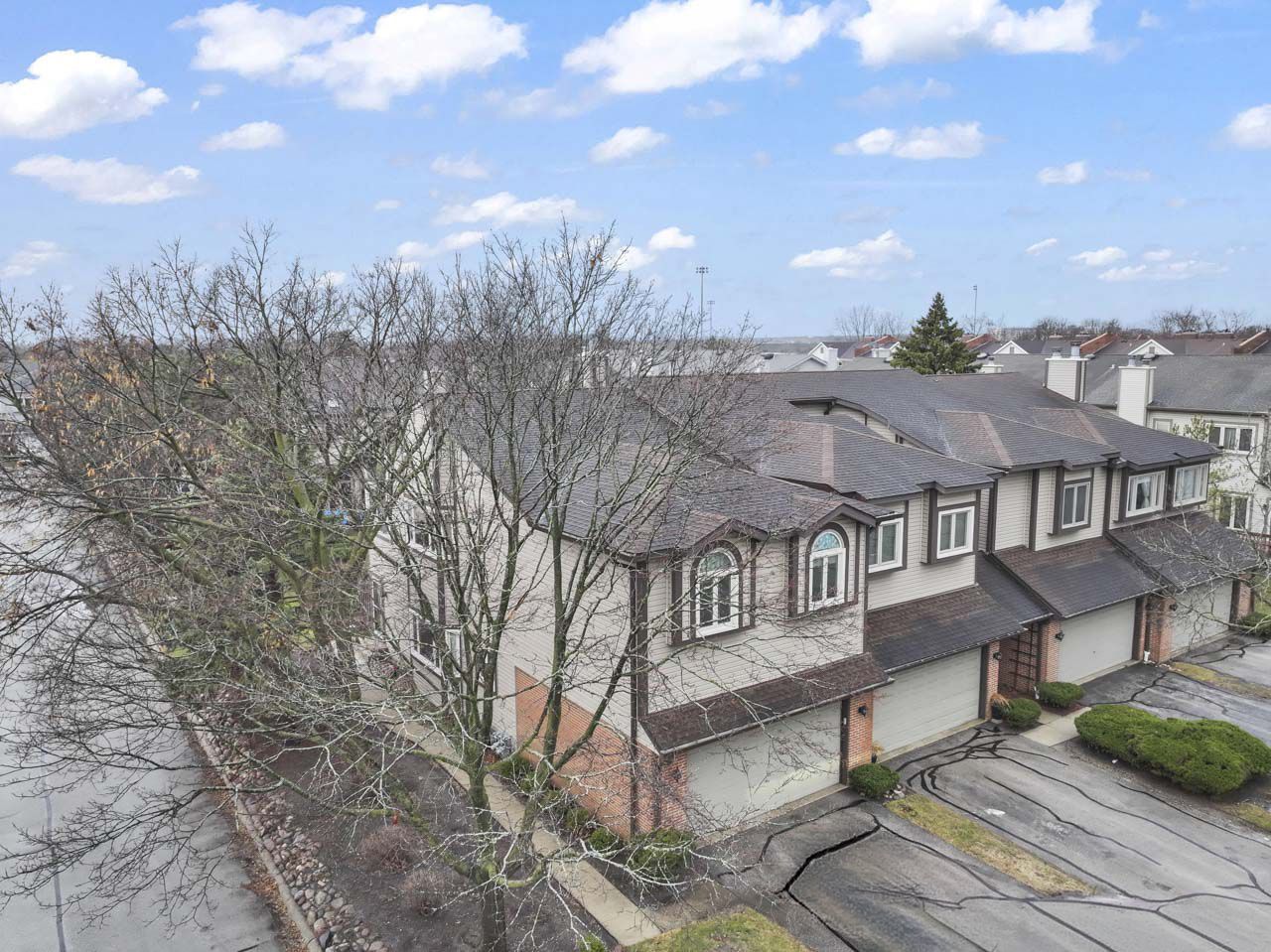 1030 Arbor Court, Mount Prospect, IL 60056