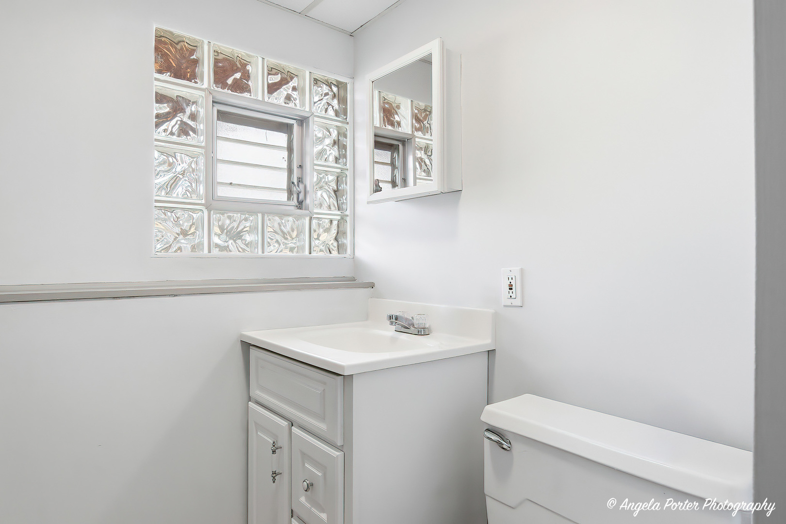 4519 W Shore Drive, Wonder Lake, IL 60097