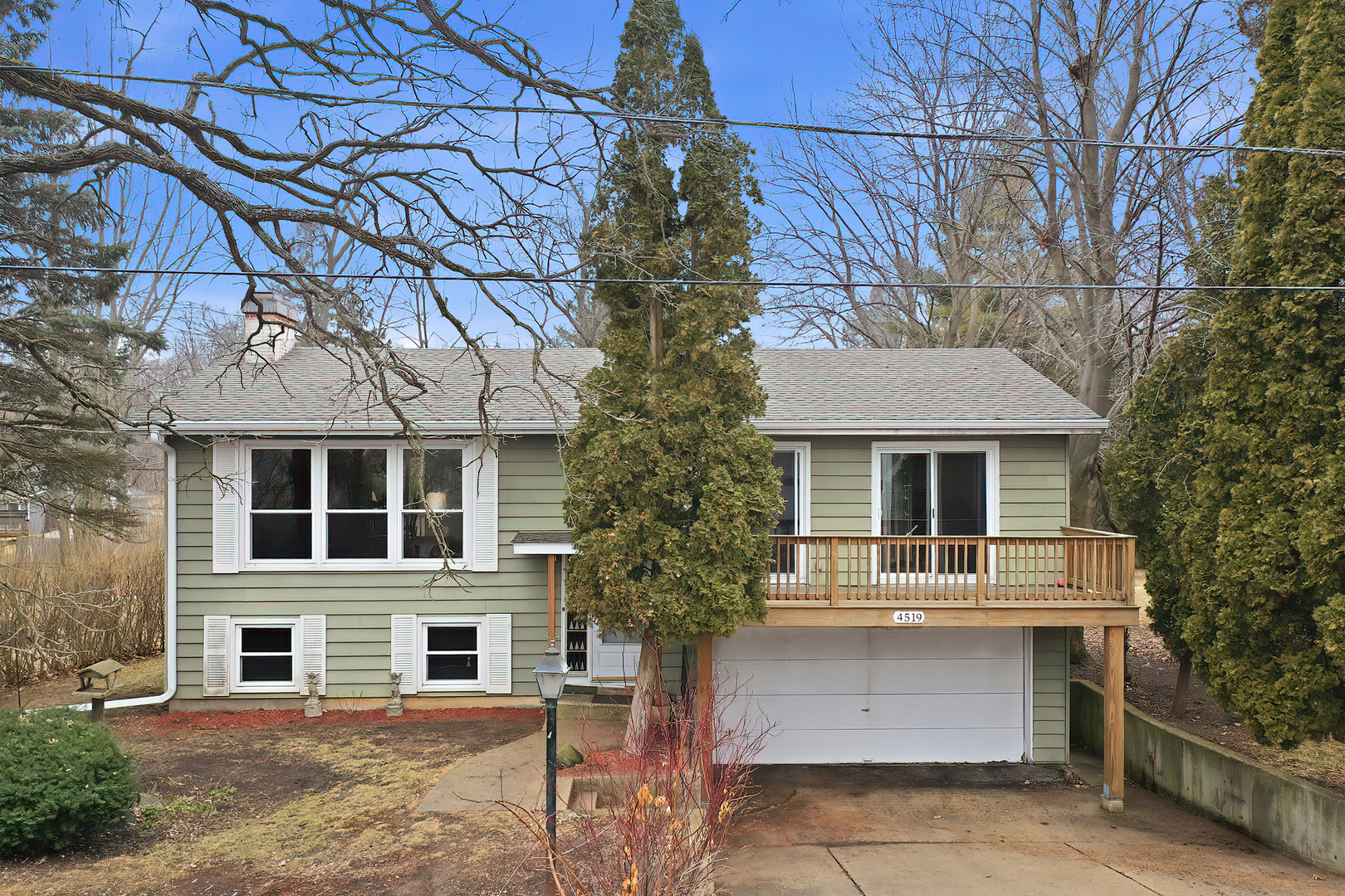 4519 W Shore Drive, Wonder Lake, IL 60097