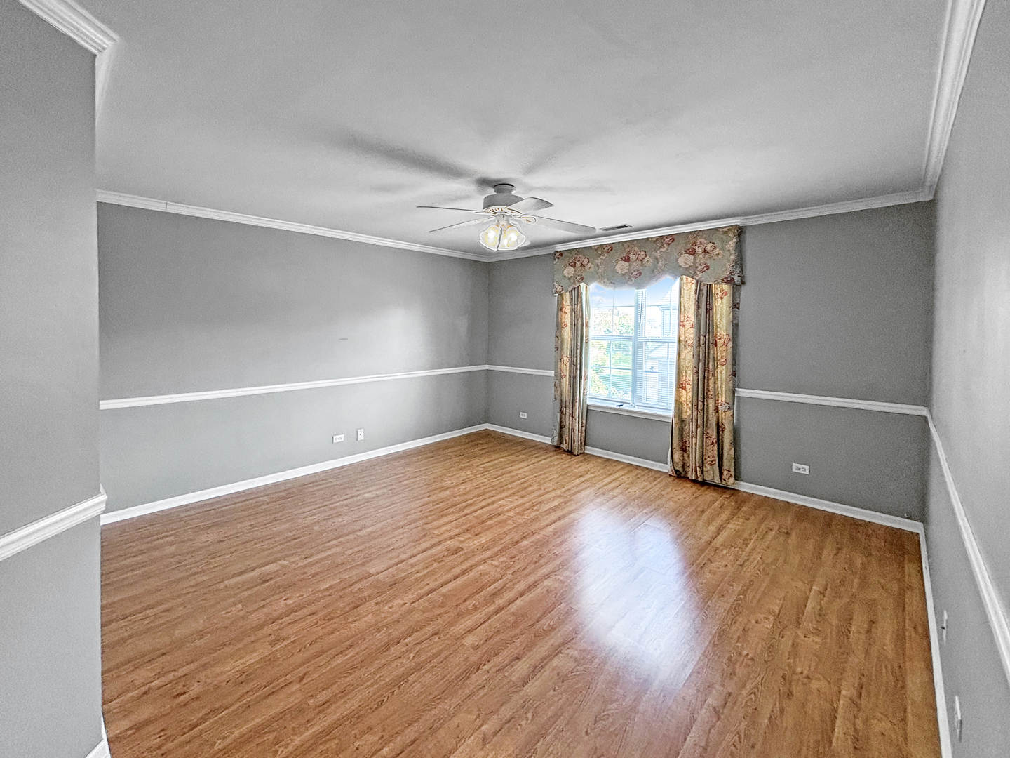 817 Blue Spruce Court, Lindenhurst, IL 60046