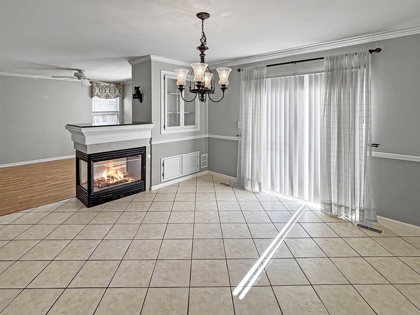 817 Blue Spruce Court, Lindenhurst, IL 60046