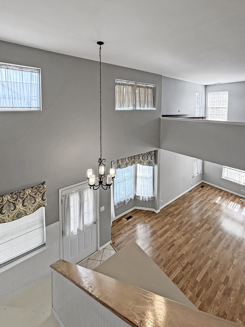 817 Blue Spruce Court, Lindenhurst, IL 60046