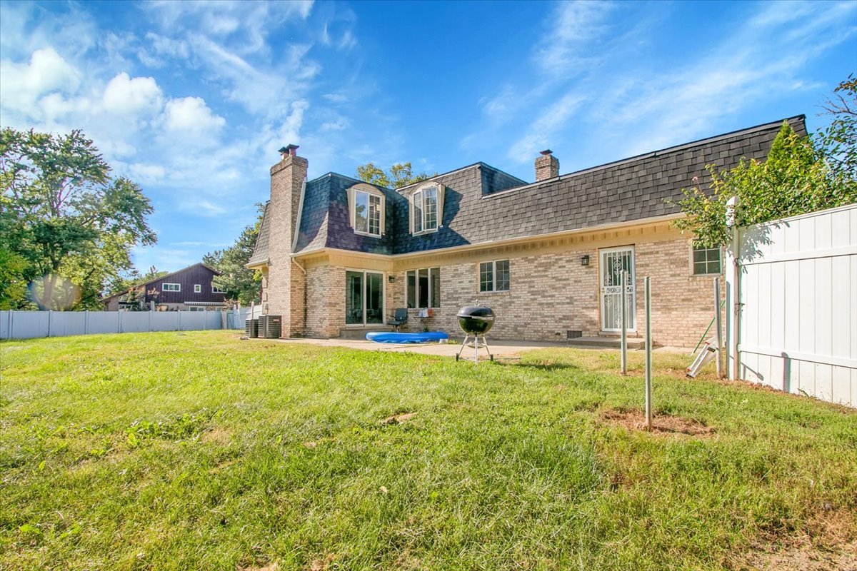 3033 E Hickory Lane, Crete, IL 60417