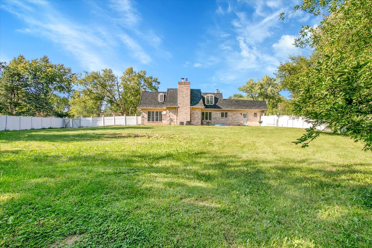 3033 E Hickory Lane, Crete, IL 60417