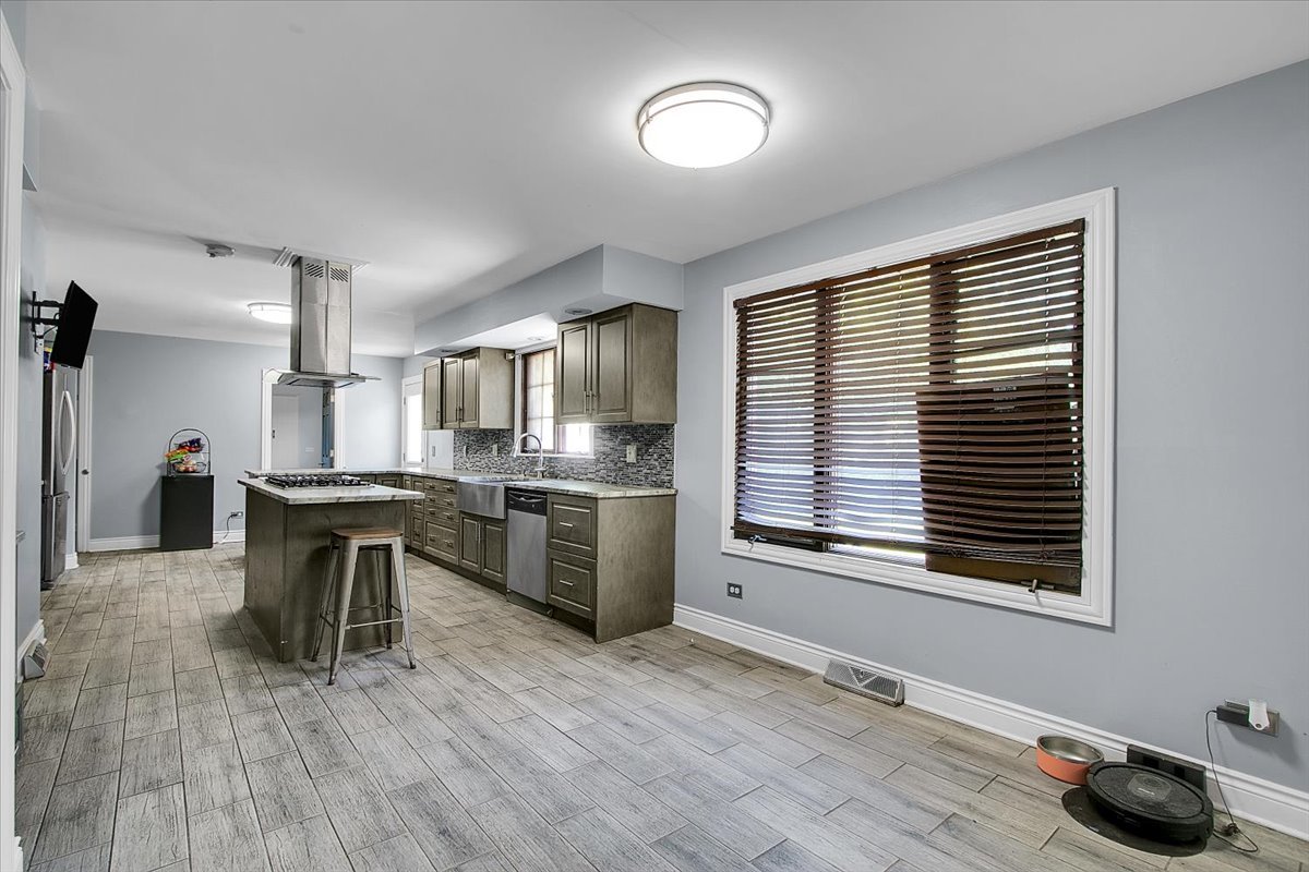 3033 E Hickory Lane, Crete, IL 60417