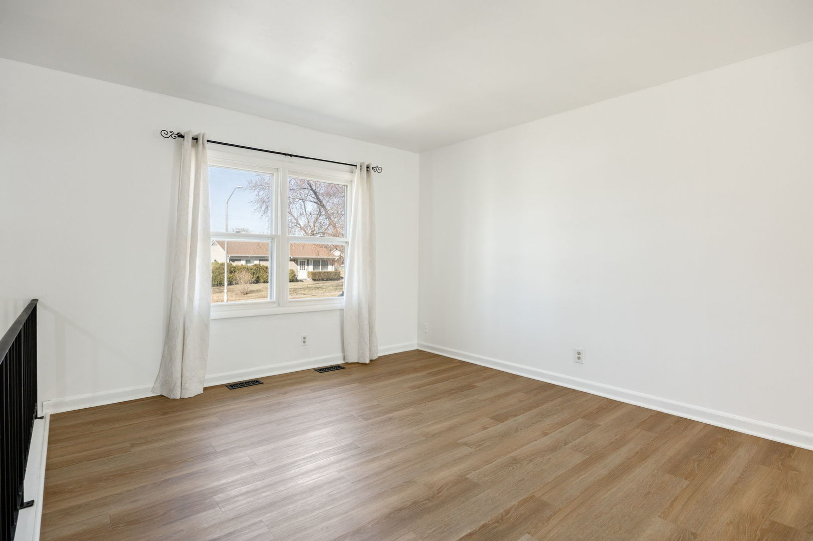 160 Galewood Drive, Bolingbrook, IL 60440