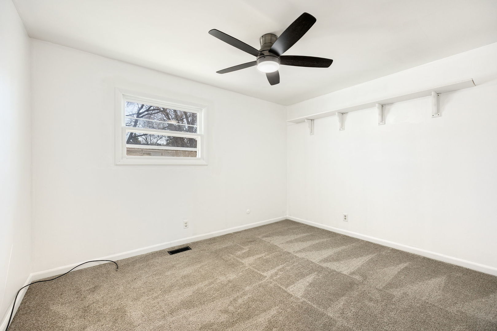 160 Galewood Drive, Bolingbrook, IL 60440