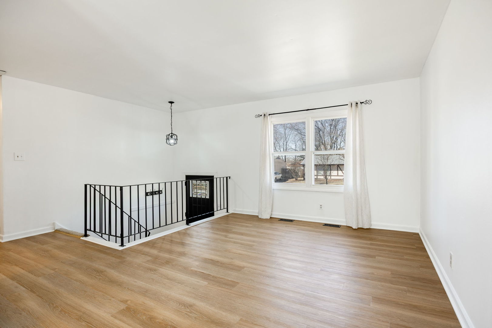 160 Galewood Drive, Bolingbrook, IL 60440