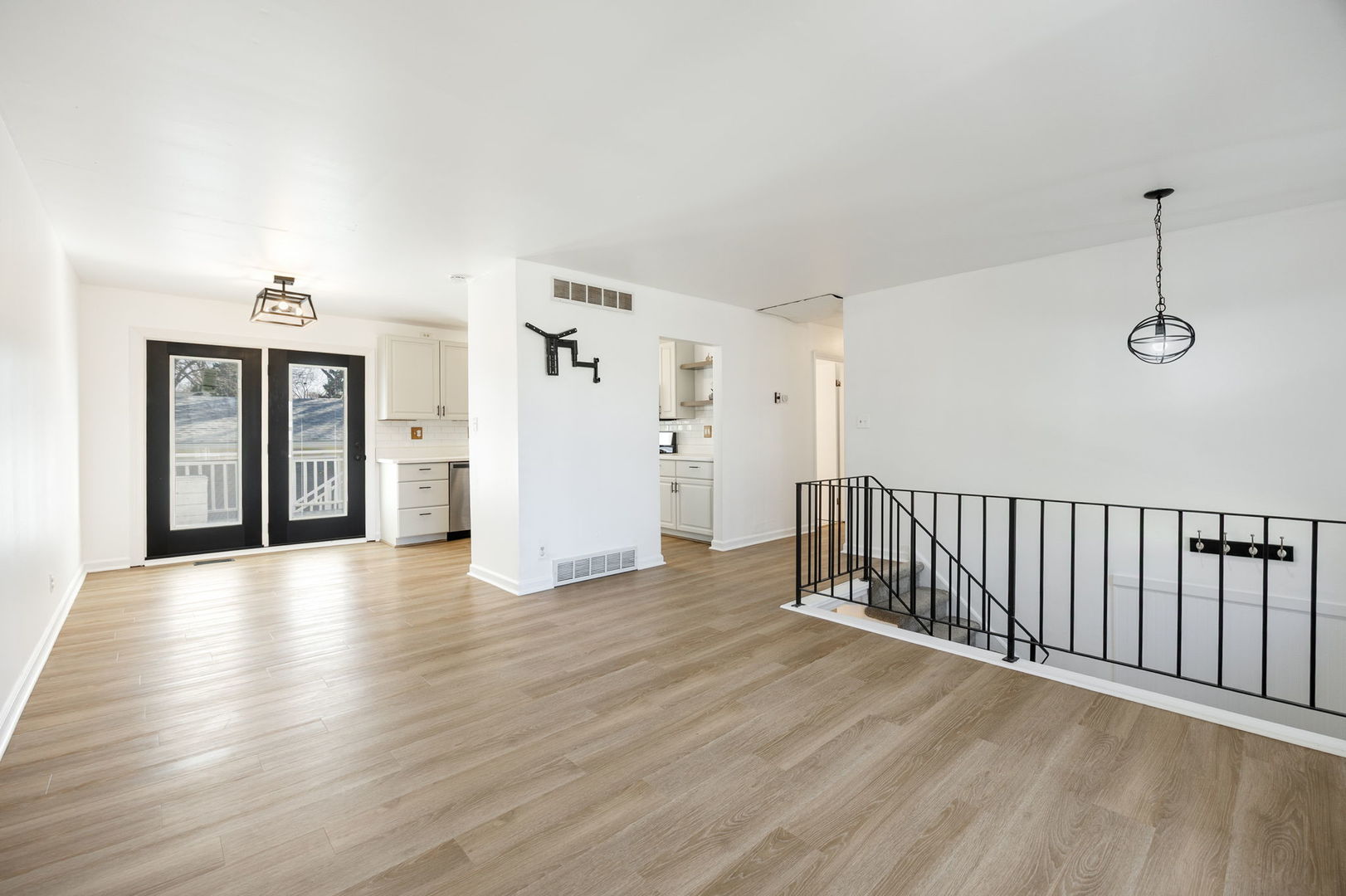 160 Galewood Drive, Bolingbrook, IL 60440