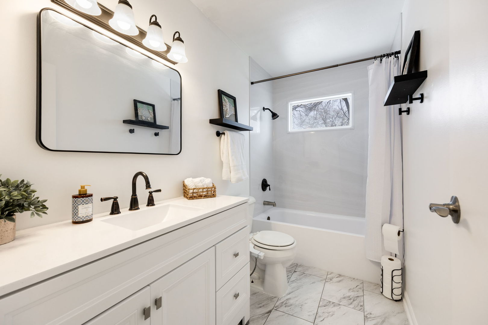 160 Galewood Drive, Bolingbrook, IL 60440