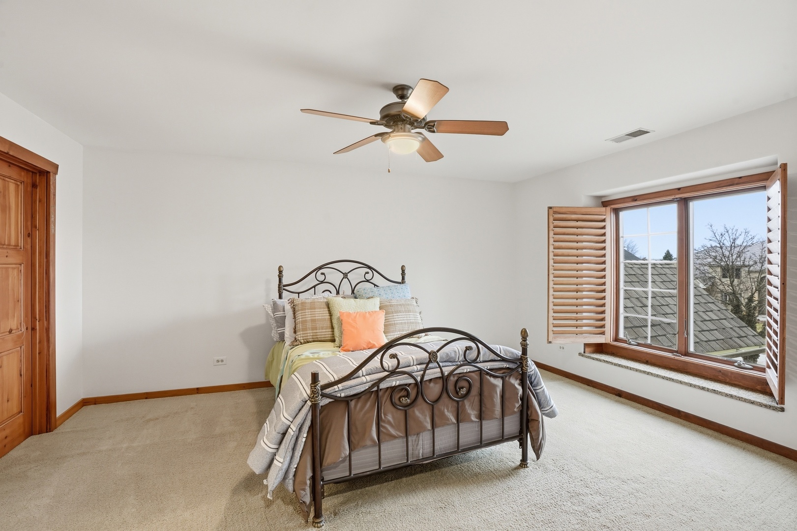 8032 Kirkcaldy Court, Palos Heights, IL 60463