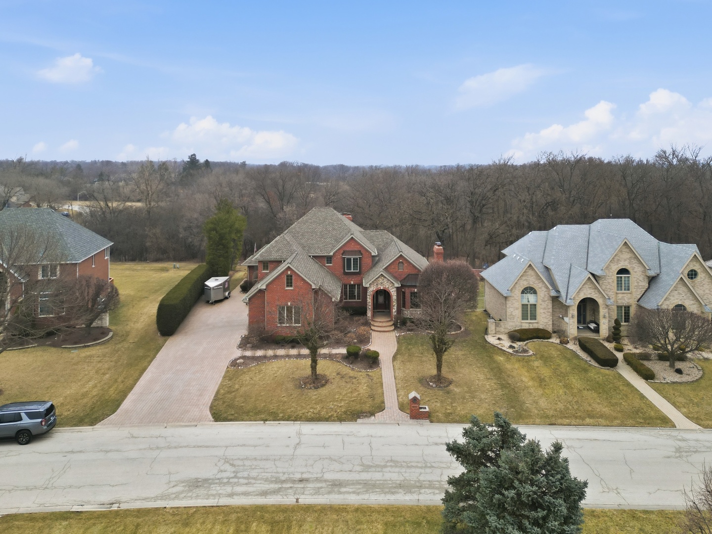 8032 Kirkcaldy Court, Palos Heights, IL 60463