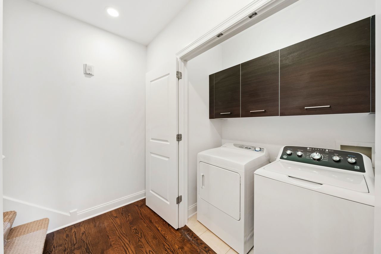 865 Laurel Avenue, Highland Park, IL 60035