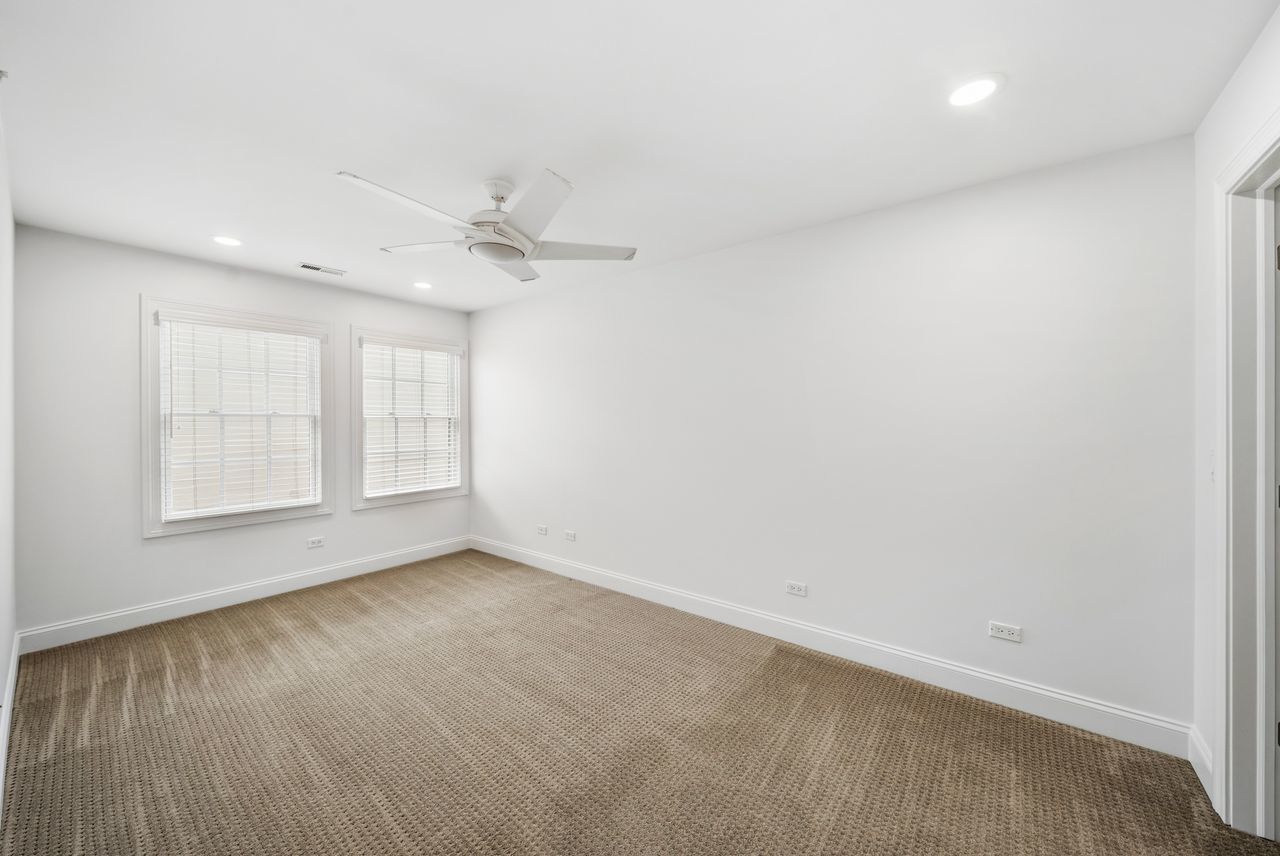 865 Laurel Avenue, Highland Park, IL 60035