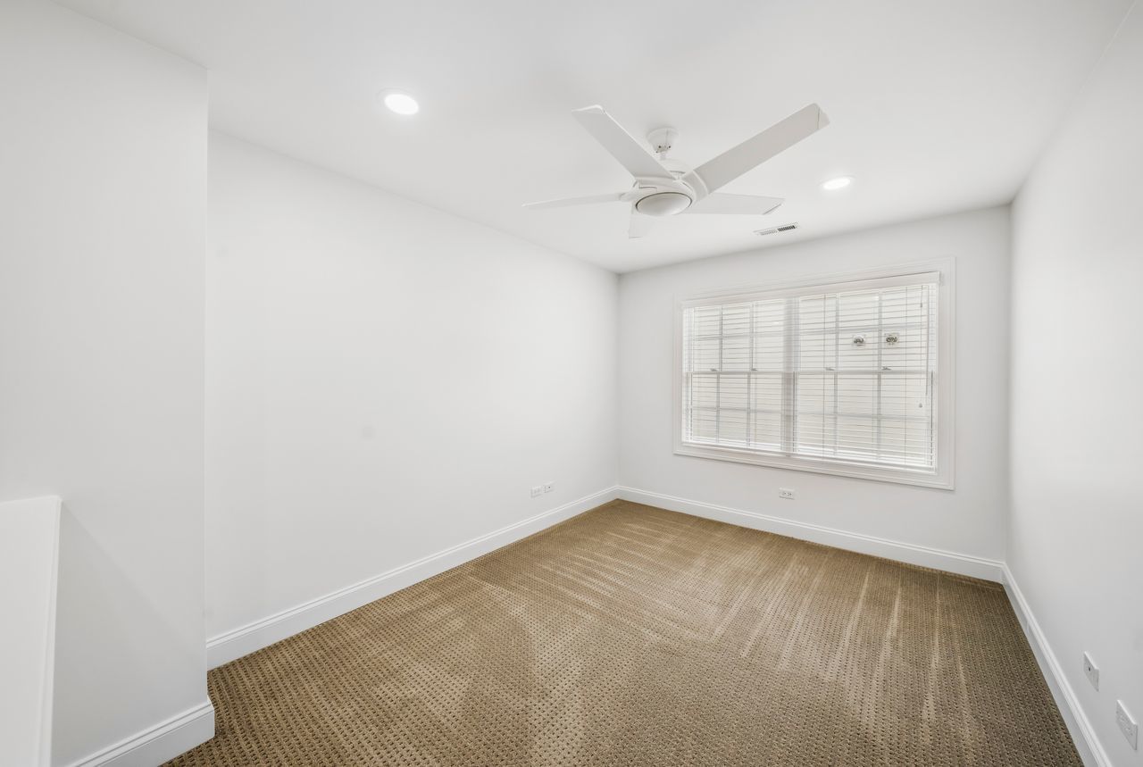 865 Laurel Avenue, Highland Park, IL 60035