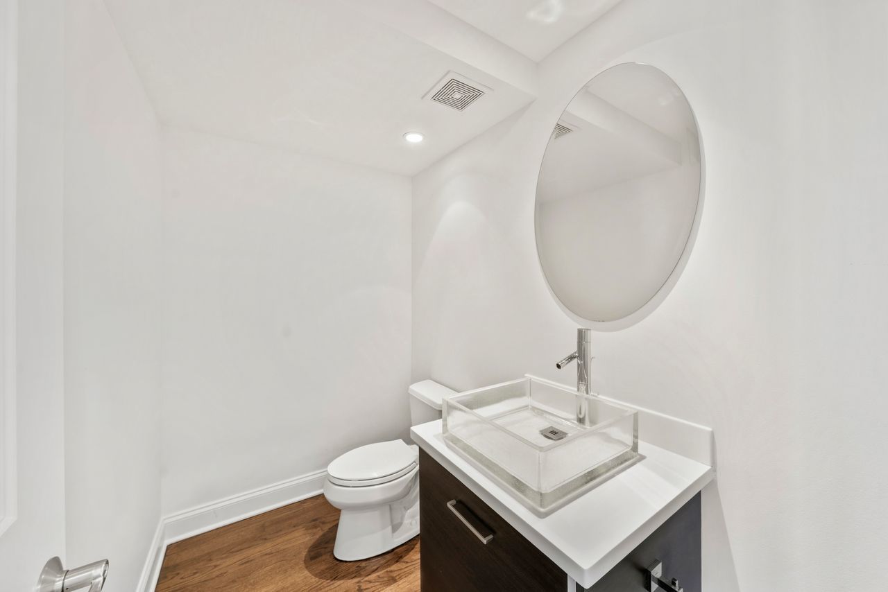 865 Laurel Avenue, Highland Park, IL 60035