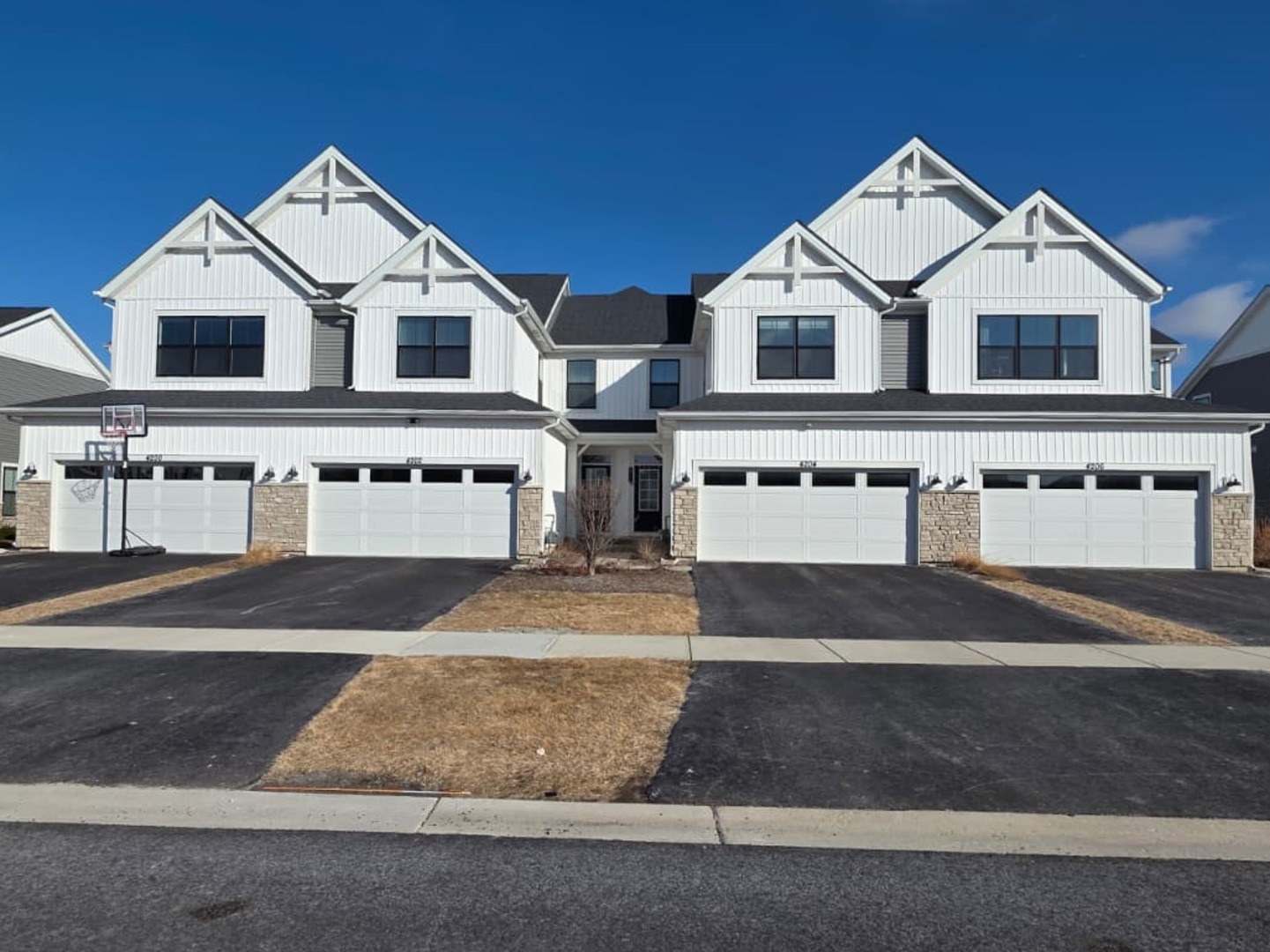 4204 Chelsea Manor Circle, Aurora, IL 60504