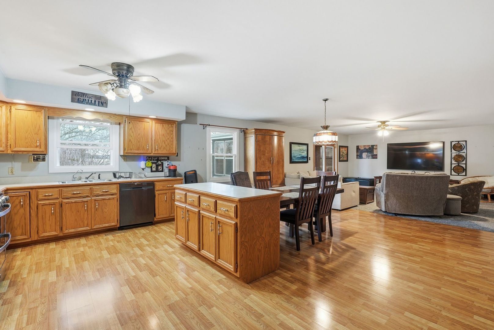 1116 Davison Street, Joliet, IL 60433