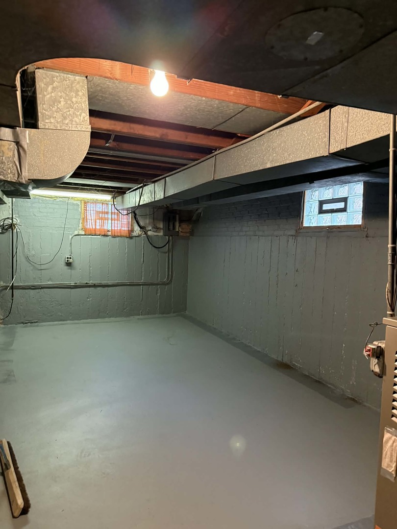 317 Frederick Avenue, Bellwood, IL 60104