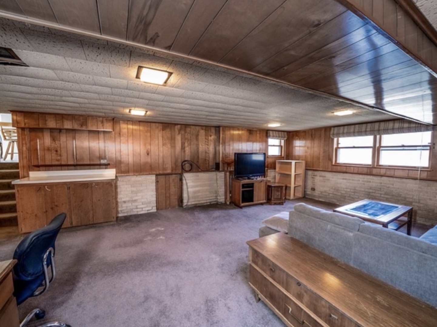 4715 W Lake Avenue, Glenview, IL 60025