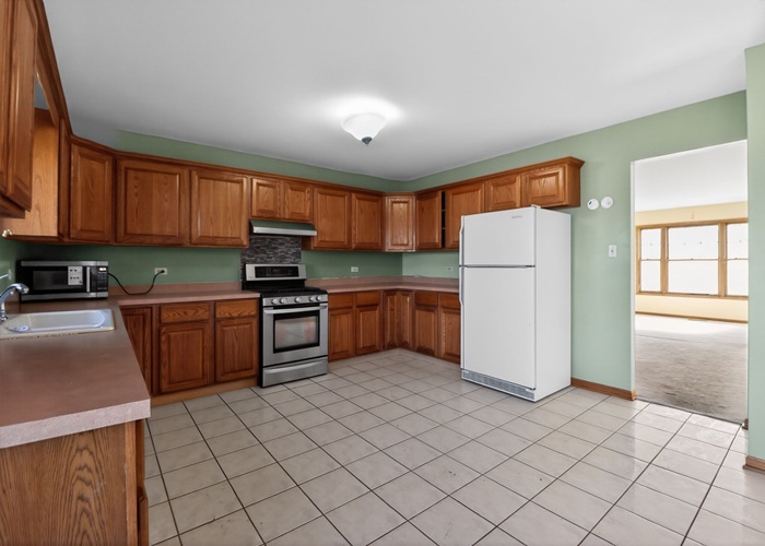 3902 Edgewater Drive, Hazel Crest, IL 60429