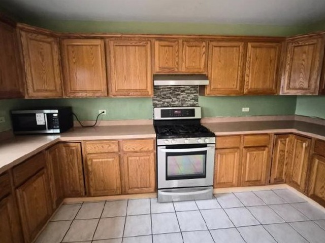 3902 Edgewater Drive, Hazel Crest, IL 60429