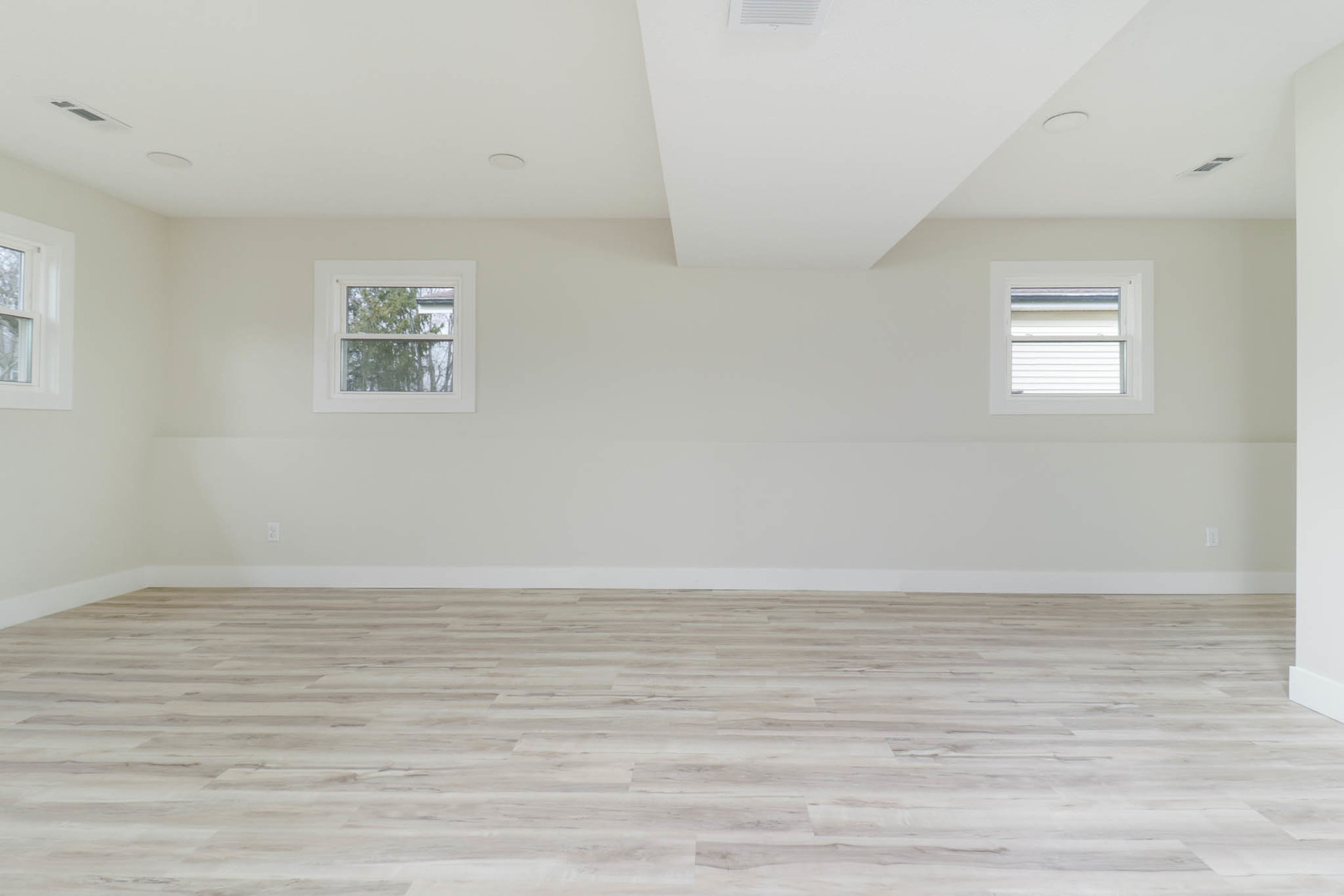 1 Sunshine Court, Bloomington, IL 61704