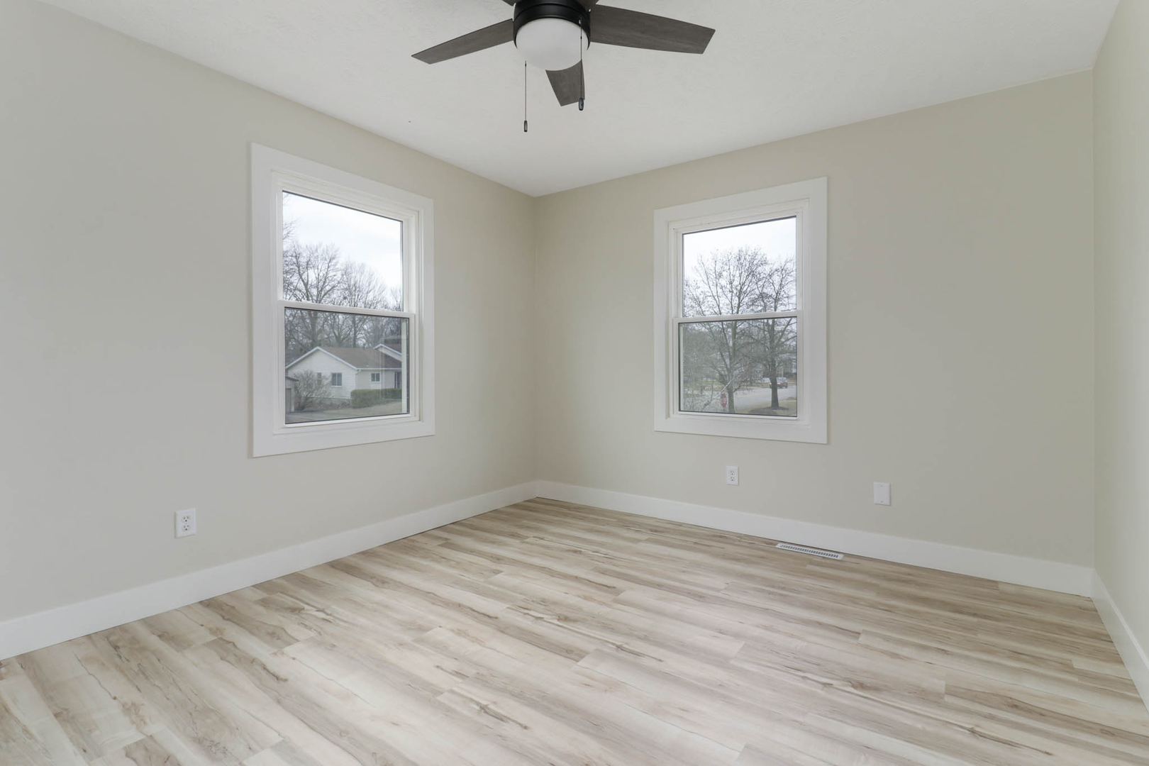 1 Sunshine Court, Bloomington, IL 61704