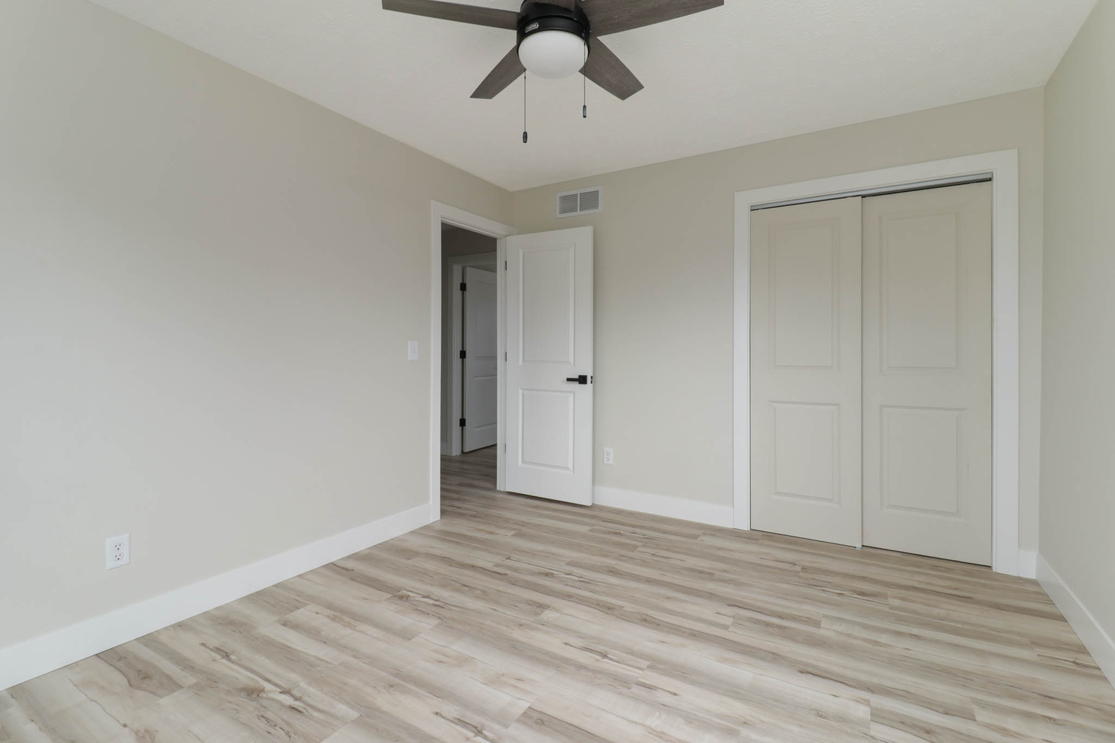 1 Sunshine Court, Bloomington, IL 61704