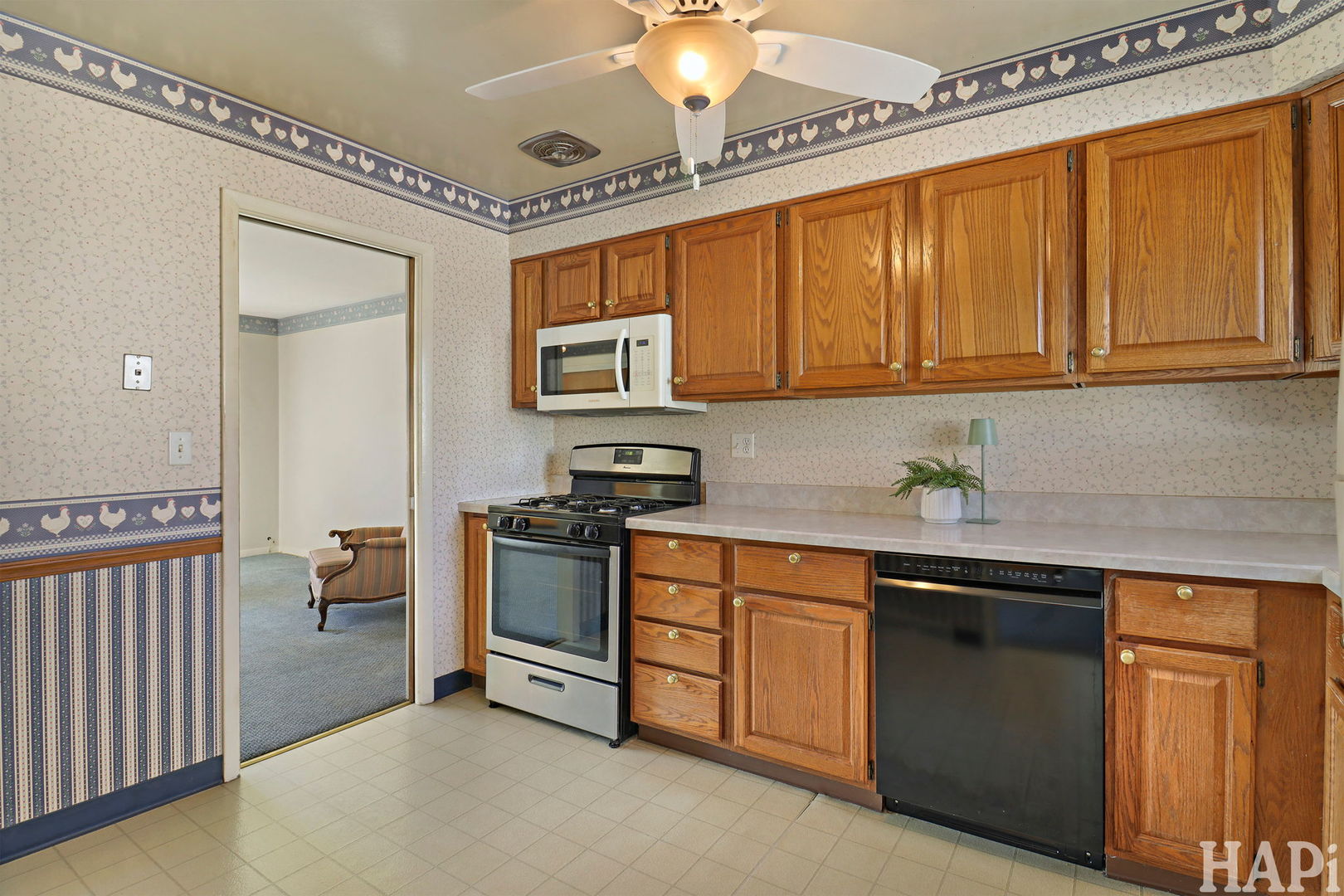 86 Mariposa Avenue, Waukegan, IL 60087