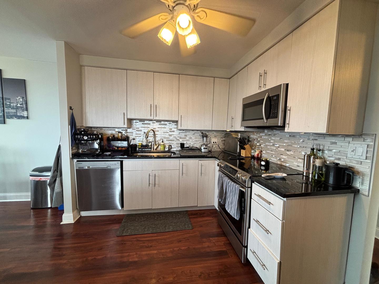 101 Bar Harbour Road #6M, Schaumburg, IL 60193