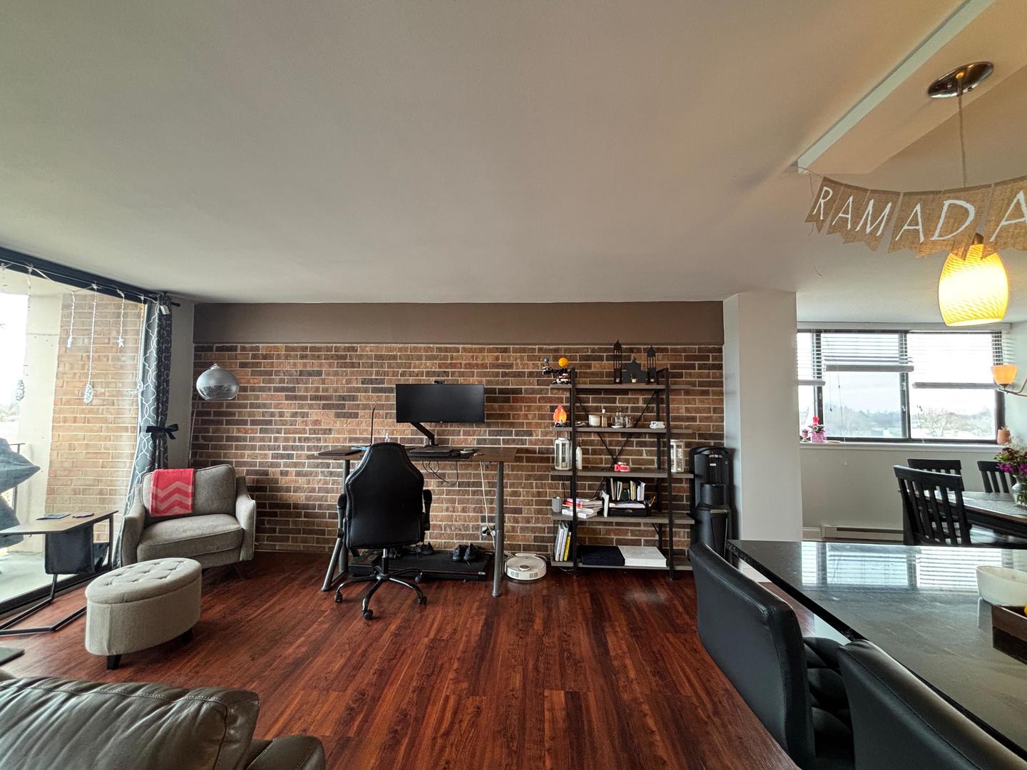 101 Bar Harbour Road #6M, Schaumburg, IL 60193