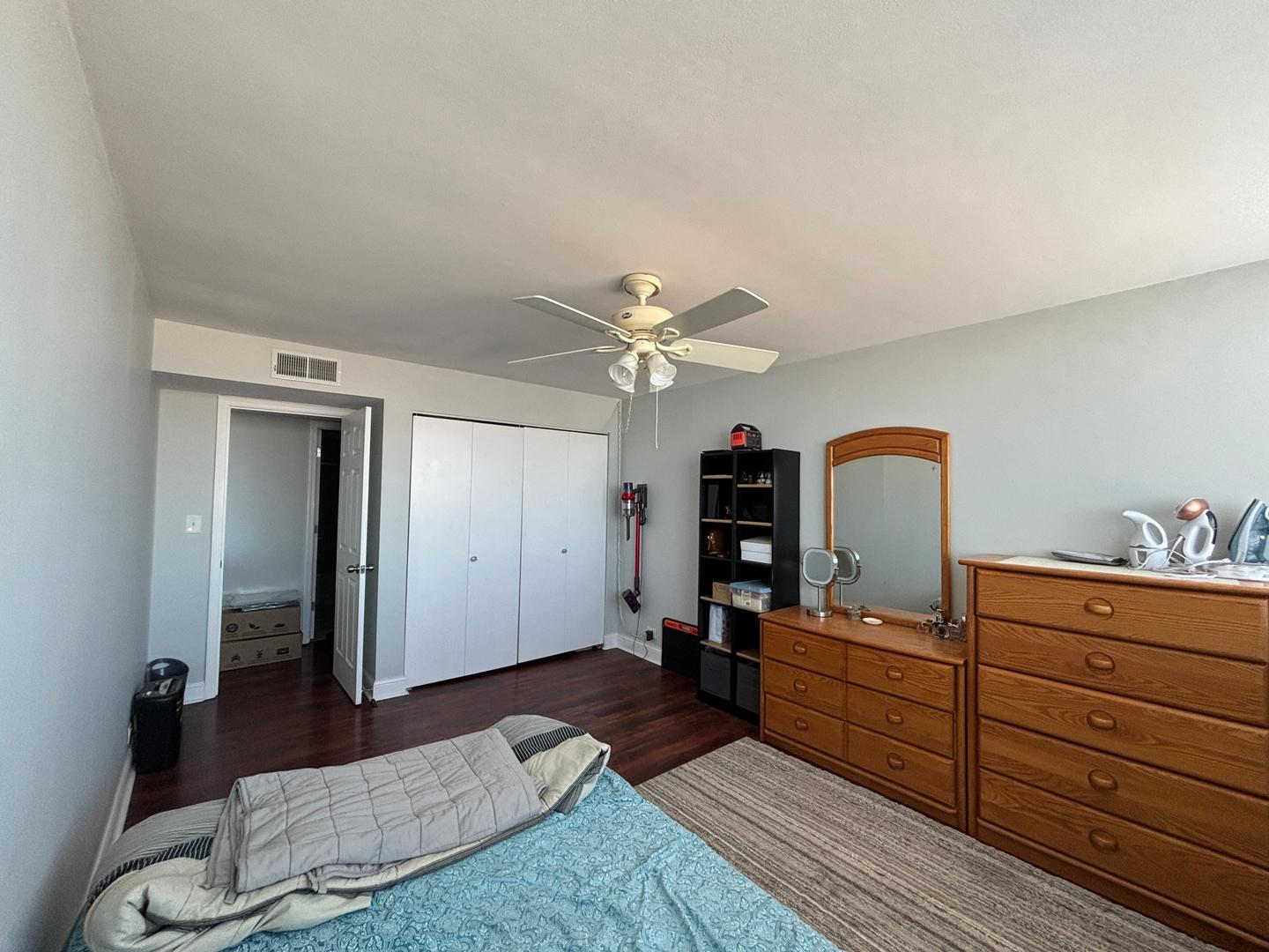 101 Bar Harbour Road #6M, Schaumburg, IL 60193