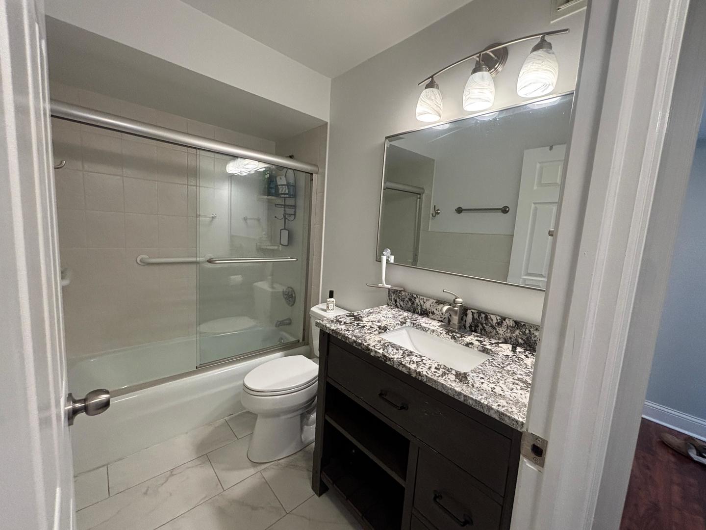 101 Bar Harbour Road #6M, Schaumburg, IL 60193