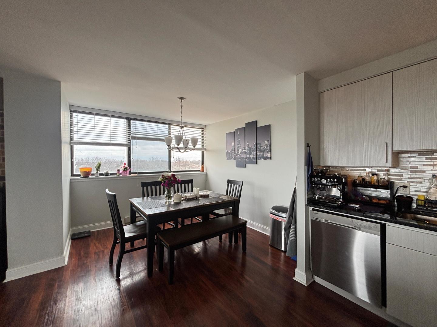 101 Bar Harbour Road #6M, Schaumburg, IL 60193