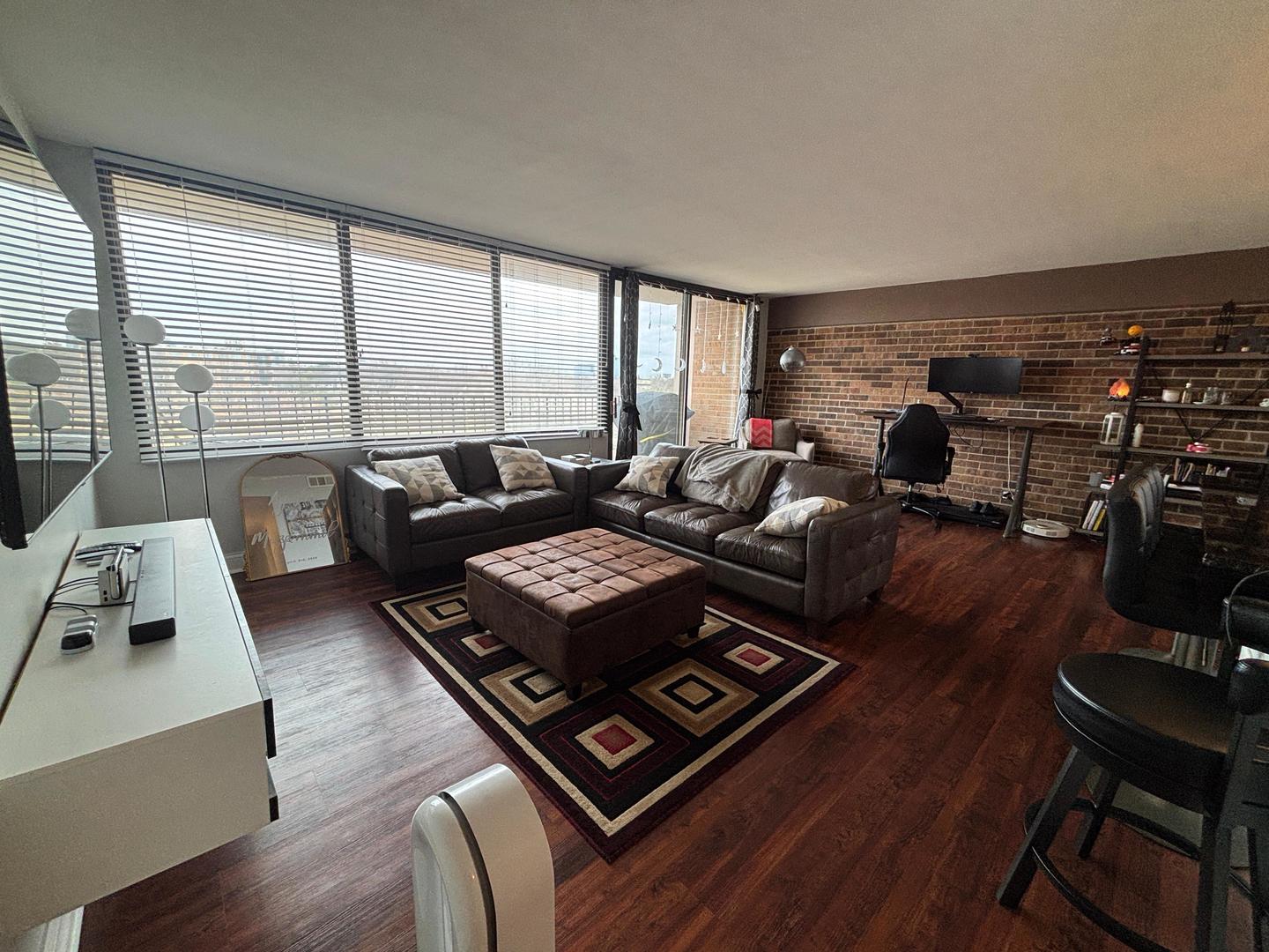 101 Bar Harbour Road #6M, Schaumburg, IL 60193