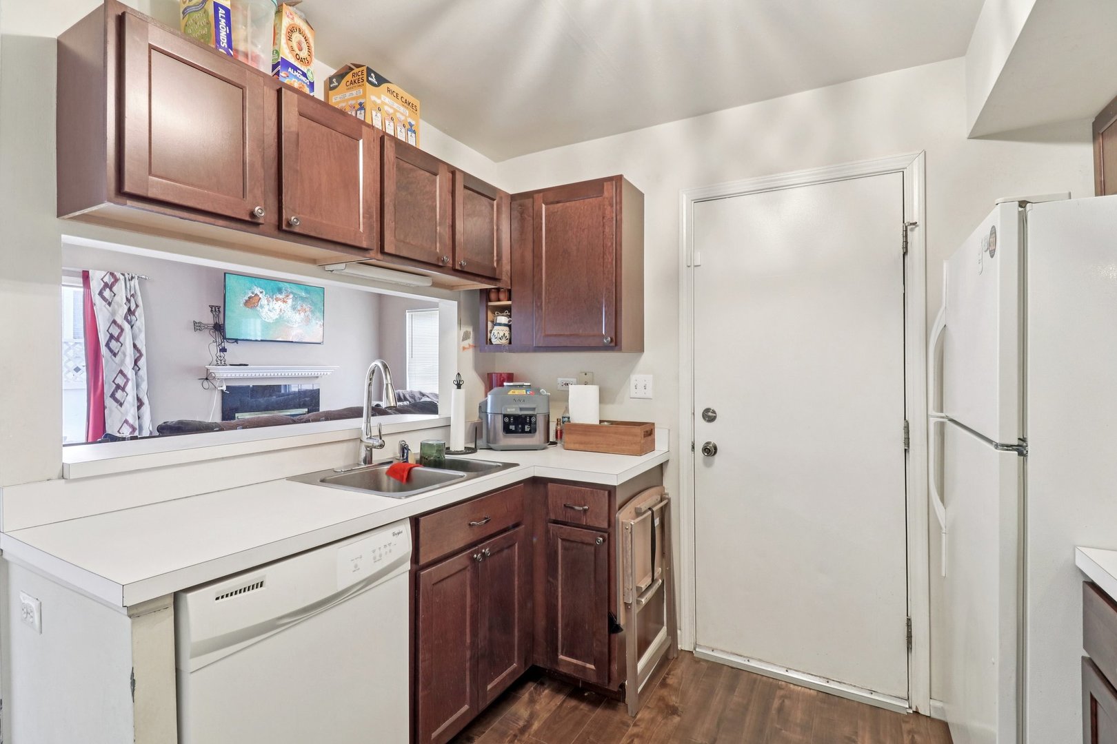 353 Gregory Street, Aurora, IL 60504