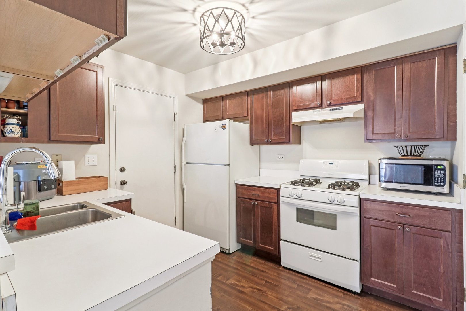 353 Gregory Street, Aurora, IL 60504