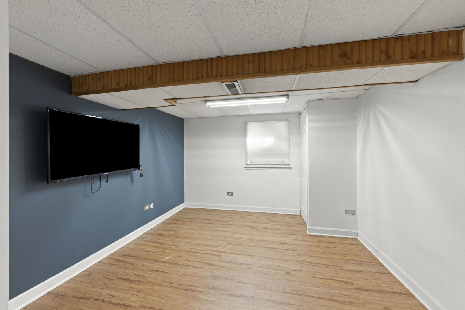 3253 Stewert Drive, Darien, IL 60561