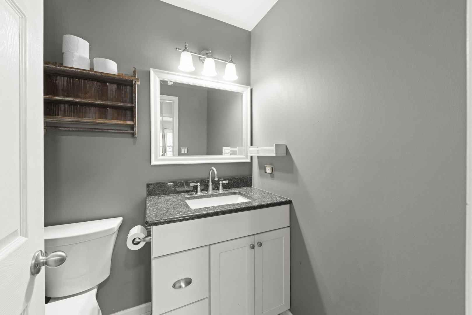 3253 Stewert Drive, Darien, IL 60561